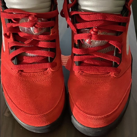 Only worn to try on. Pretty much brand new - Picture 3 of 4